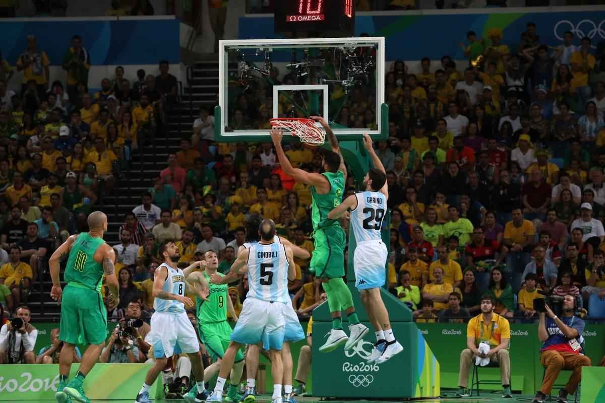 Fotos do jogo entre Brasil e Argentina na Arena Olmpica de Basquete (Rodrigo Clemente/EM D.A Press)