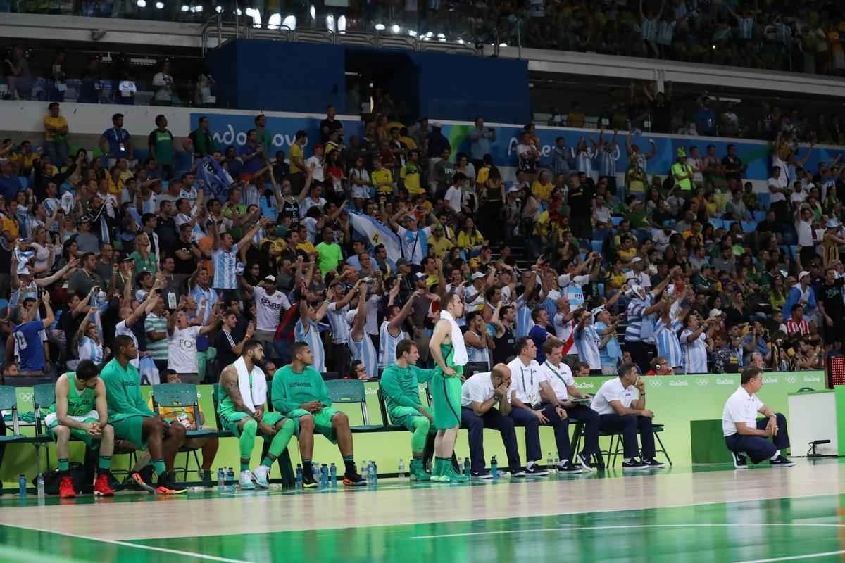 Fotos do jogo entre Brasil e Argentina na Arena Olmpica de Basquete (Rodrigo Clemente/EM D.A Press)