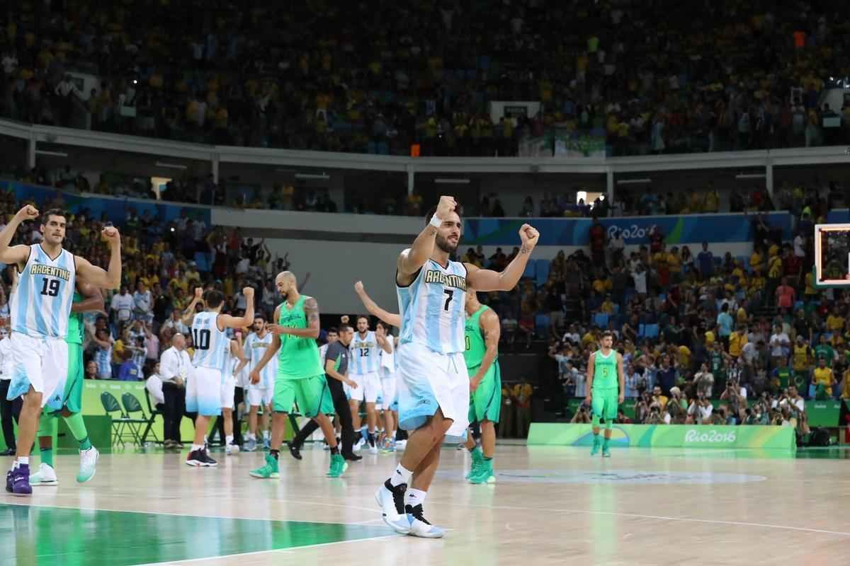 Fotos do jogo entre Brasil e Argentina na Arena Olmpica de Basquete (Rodrigo Clemente/EM D.A Press)