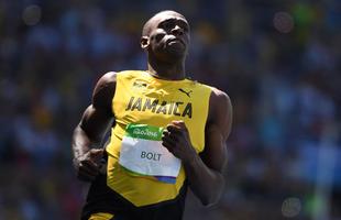 Usain Bolt por todos os ngulos na classificatria dos 100m rasos. Astro se poupou,  cravou 10s07 e avanou com a quarta melhor marca para a semifinal dos Jogos Olmpicos. Jamaicano no venceu o duelo particular com Justin Gatlin, dos Estados Unidos. Ainda assim, superou a desconfiana sobre sua condio fsica tranquilamente e voltar a correr neste domingo, s 21h