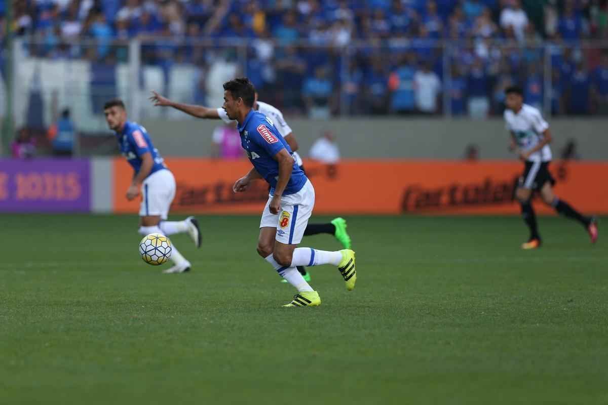 Fotos do jogo entre Cruzeiro e Coritiba, no Independncia, pela 20 rodada da Srie A (Edsio Ferreira/EM D.A Press)