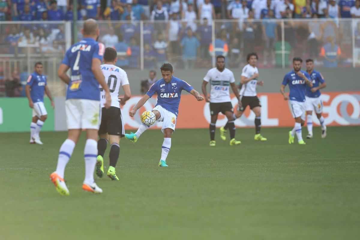 Fotos do jogo entre Cruzeiro e Coritiba, no Independncia, pela 20 rodada da Srie A (Edsio Ferreira/EM D.A Press)