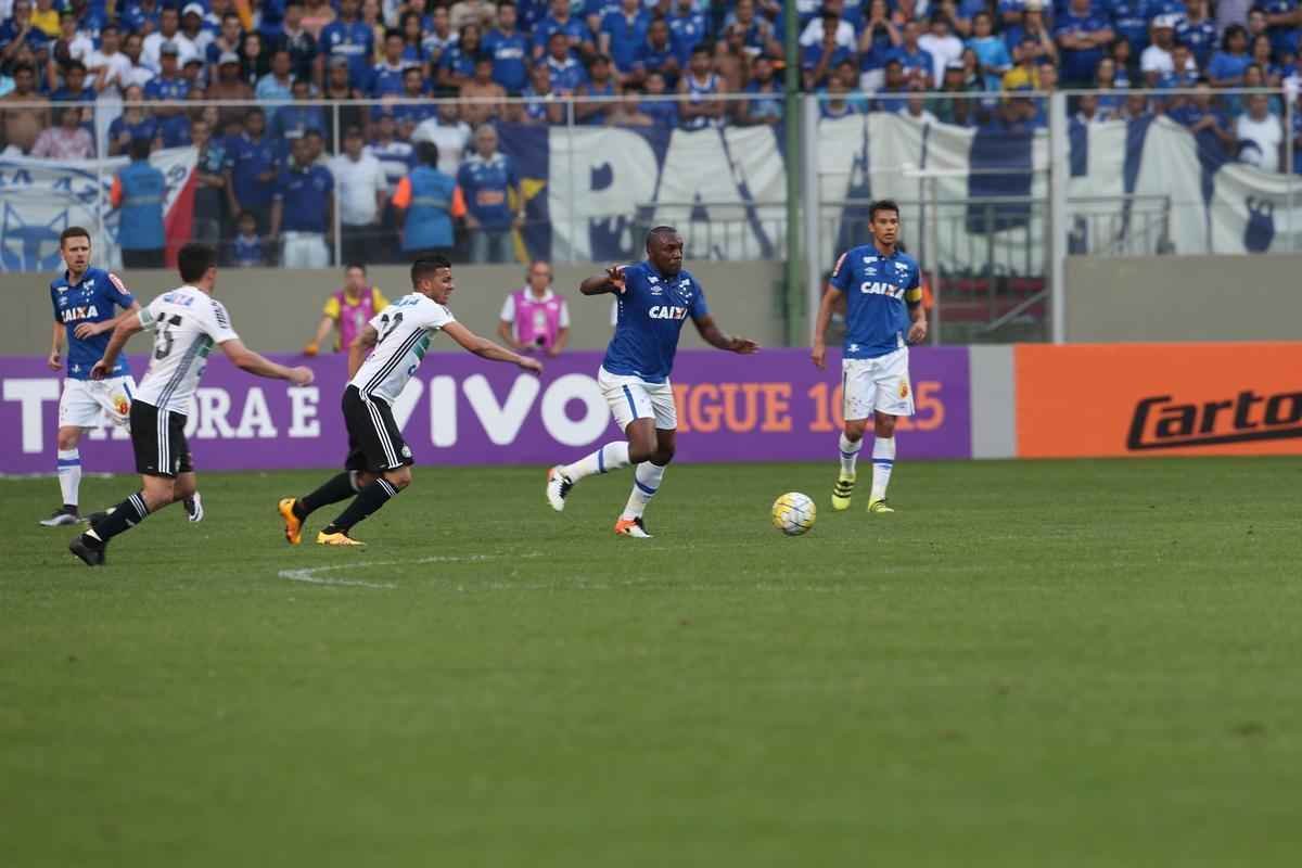 Fotos do jogo entre Cruzeiro e Coritiba, no Independncia, pela 20 rodada da Srie A (Edsio Ferreira/EM D.A Press)