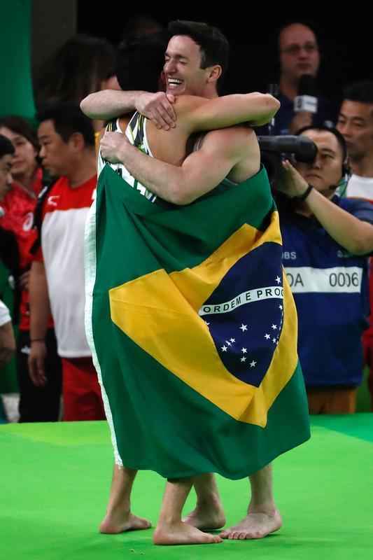 Brasileiros Diego Hypolito e Arthur Nory conquistaram a medalha de prata e bronze, respectivamente, na prova de solo da ginstica nos Jogos Olmpicos do Rio de Janeiro