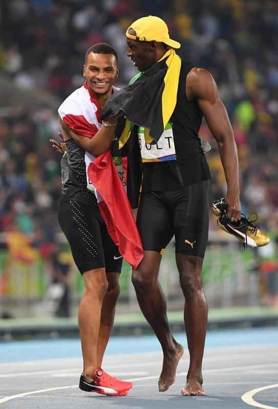 Usain Bolt comemorou tricampeonato olmpico com pblico no Engenho, no Rio