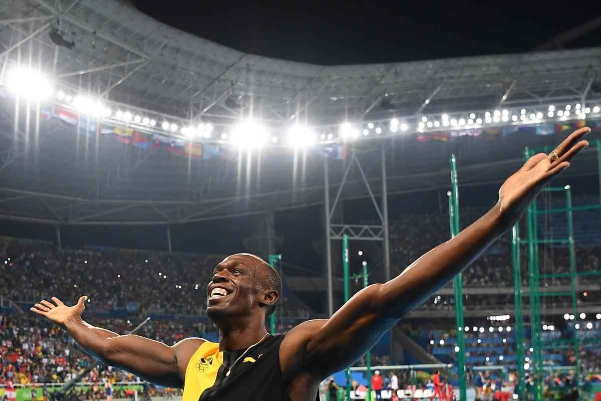 Usain Bolt comemorou tricampeonato olmpico com pblico no Engenho, no Rio