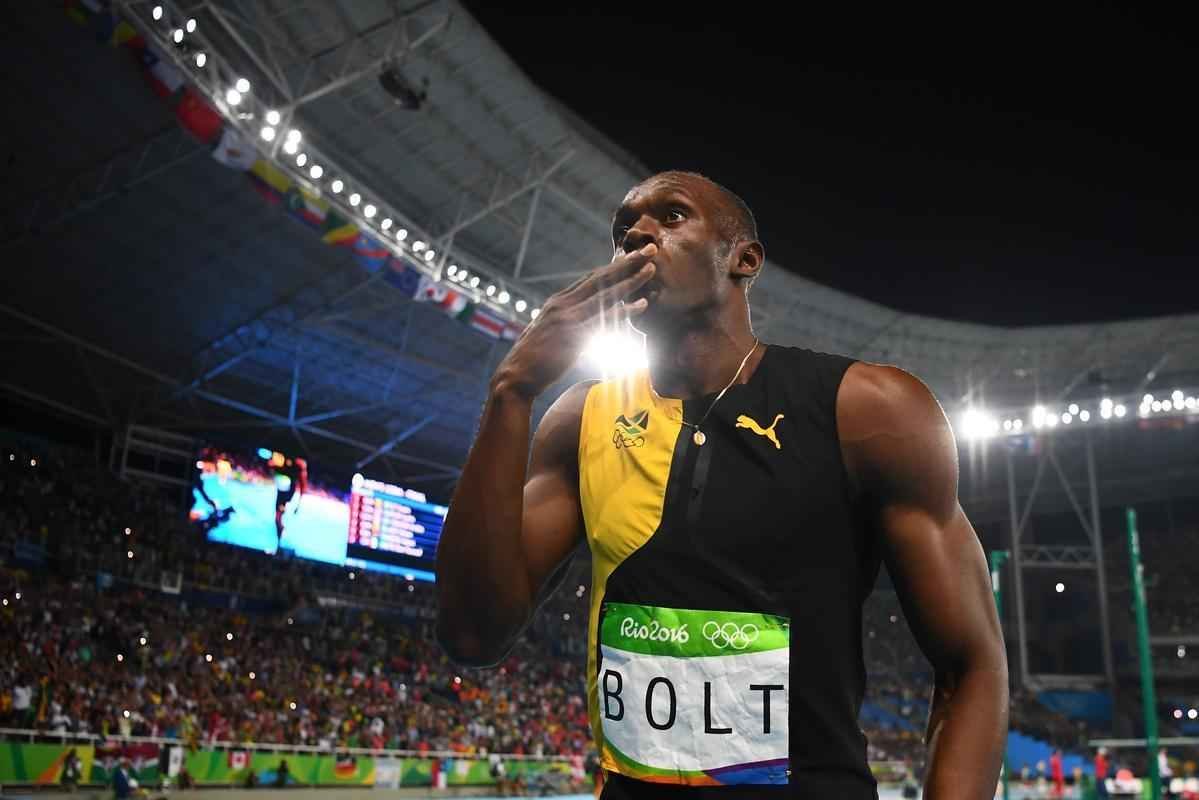 Usain Bolt comemorou tricampeonato olmpico com pblico no Engenho, no Rio