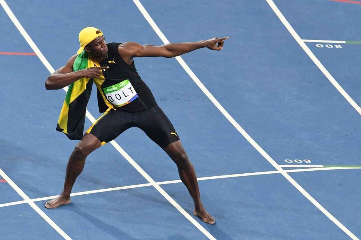 Usain Bolt comemorou tricampeonato olmpico com pblico no Engenho, no Rio