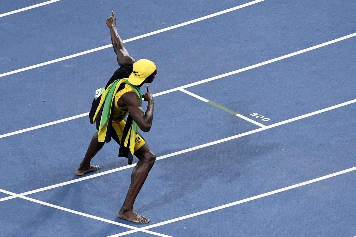 Usain Bolt comemorou tricampeonato olmpico com pblico no Engenho, no Rio