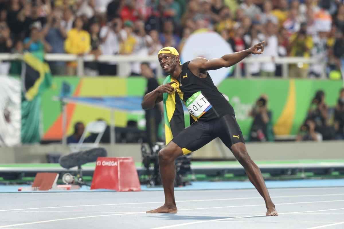 Usain Bolt comemorou tricampeonato olmpico com pblico no Engenho, no Rio