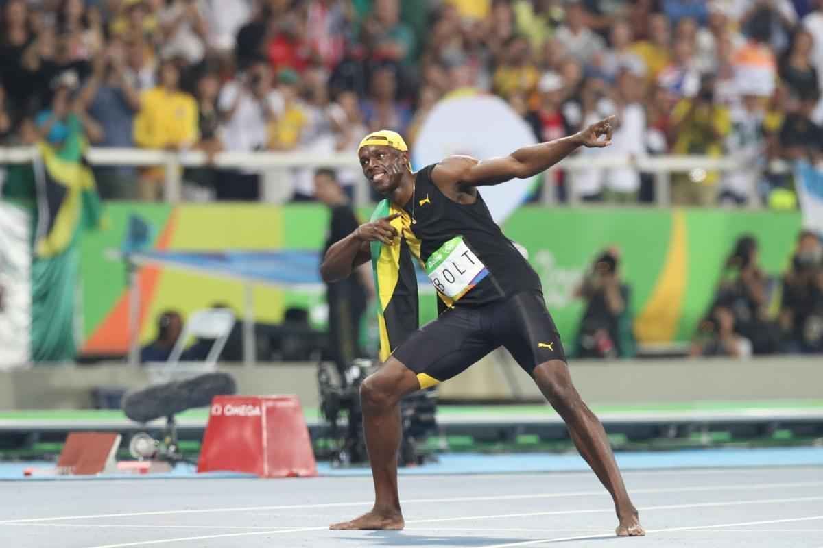 Usain Bolt comemorou tricampeonato olmpico com pblico no Engenho, no Rio
