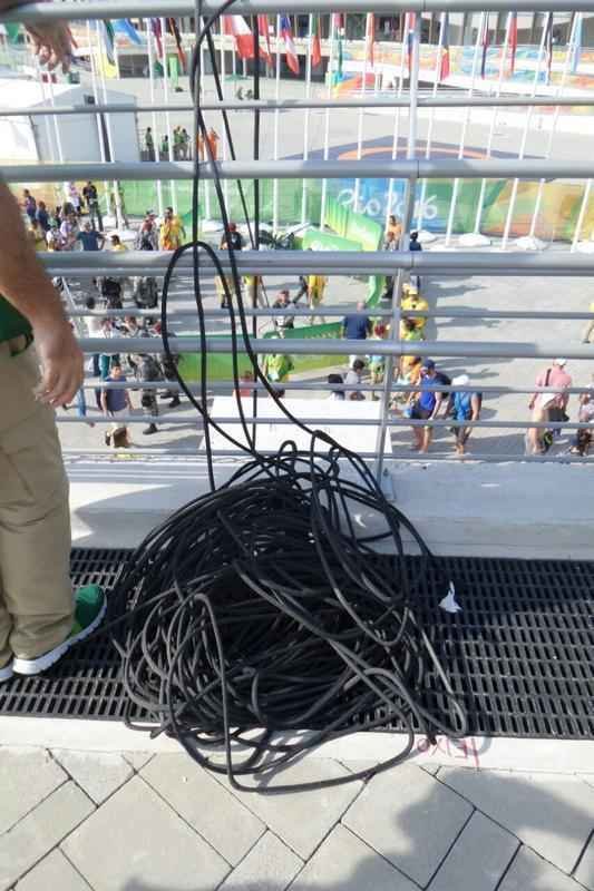 Cmera despencou de cabo no Parque Olmpico na tarde desta segunda-feira 