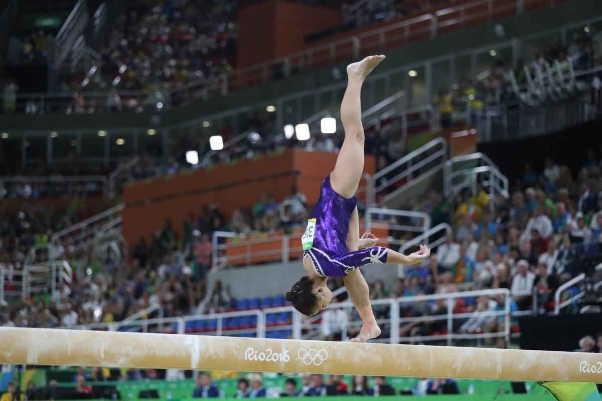 Na deciso, Flavinha sofreu um grande desequilbrio em um dos movimentos e chegou a ficar com apenas um p apoiado na trave, cometeu outras pequenas falhas e minimizou as suas chances