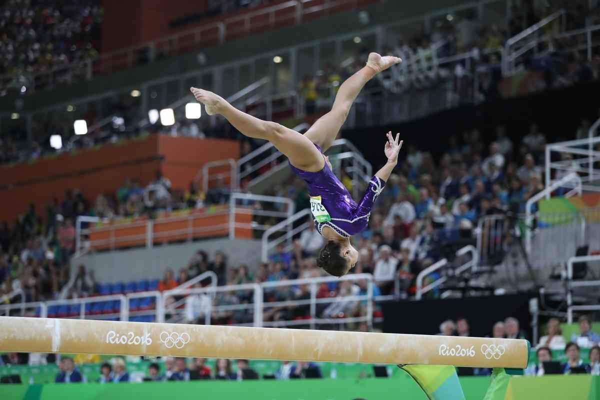 Na deciso, Flavinha sofreu um grande desequilbrio em um dos movimentos e chegou a ficar com apenas um p apoiado na trave, cometeu outras pequenas falhas e minimizou as suas chances