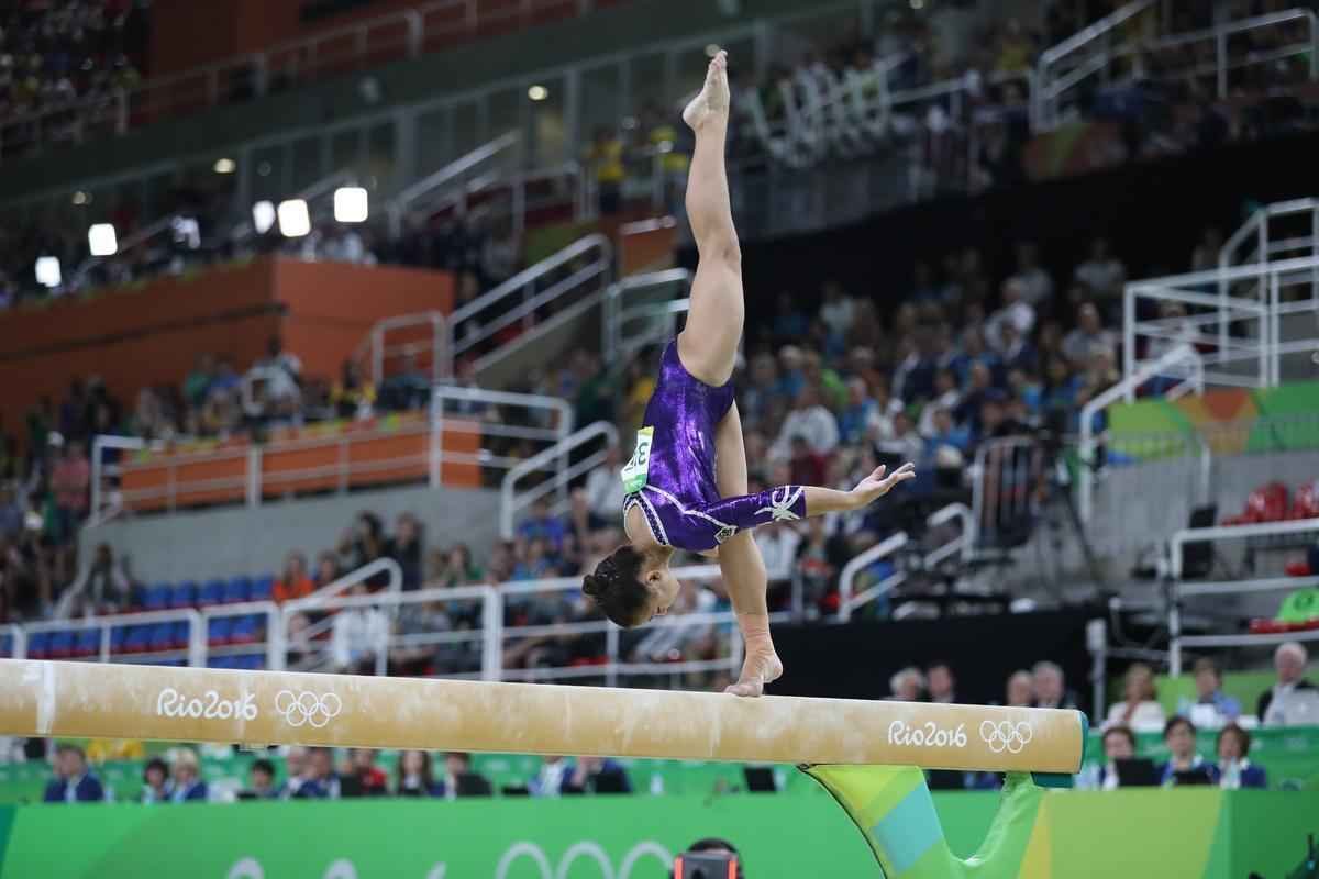 Na deciso, Flavinha sofreu um grande desequilbrio em um dos movimentos e chegou a ficar com apenas um p apoiado na trave, cometeu outras pequenas falhas e minimizou as suas chances