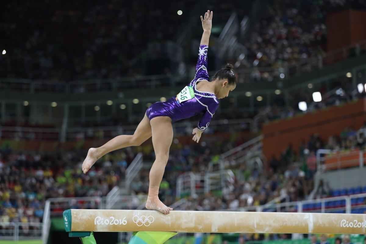 Na deciso, Flavinha sofreu um grande desequilbrio em um dos movimentos e chegou a ficar com apenas um p apoiado na trave, cometeu outras pequenas falhas e minimizou as suas chances
