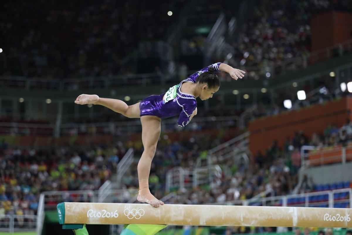 Na deciso, Flavinha sofreu um grande desequilbrio em um dos movimentos e chegou a ficar com apenas um p apoiado na trave, cometeu outras pequenas falhas e minimizou as suas chances