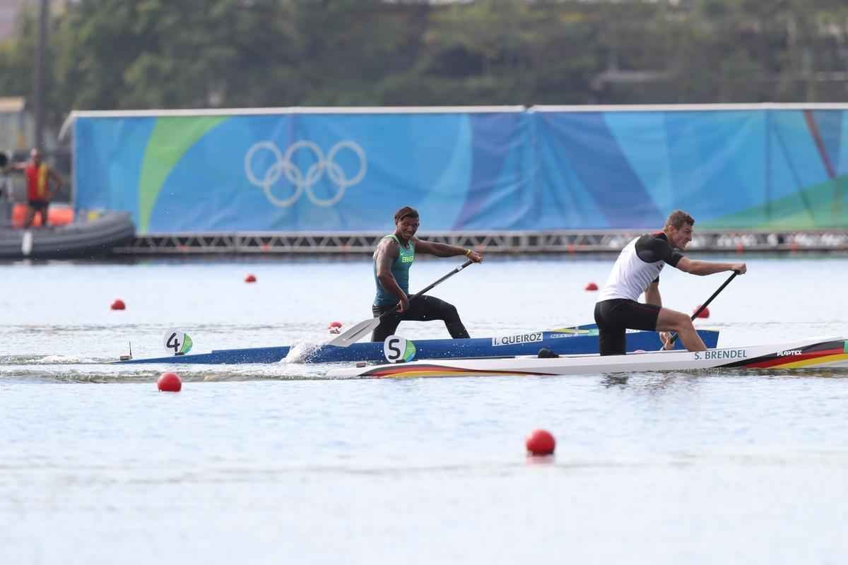 Confira fotos da disputa e da medalha de prata de Isaquias Queiroz