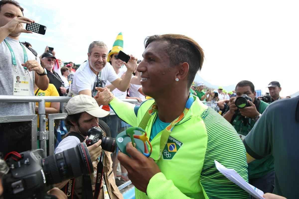 Confira fotos da disputa e da medalha de prata de Isaquias Queiroz