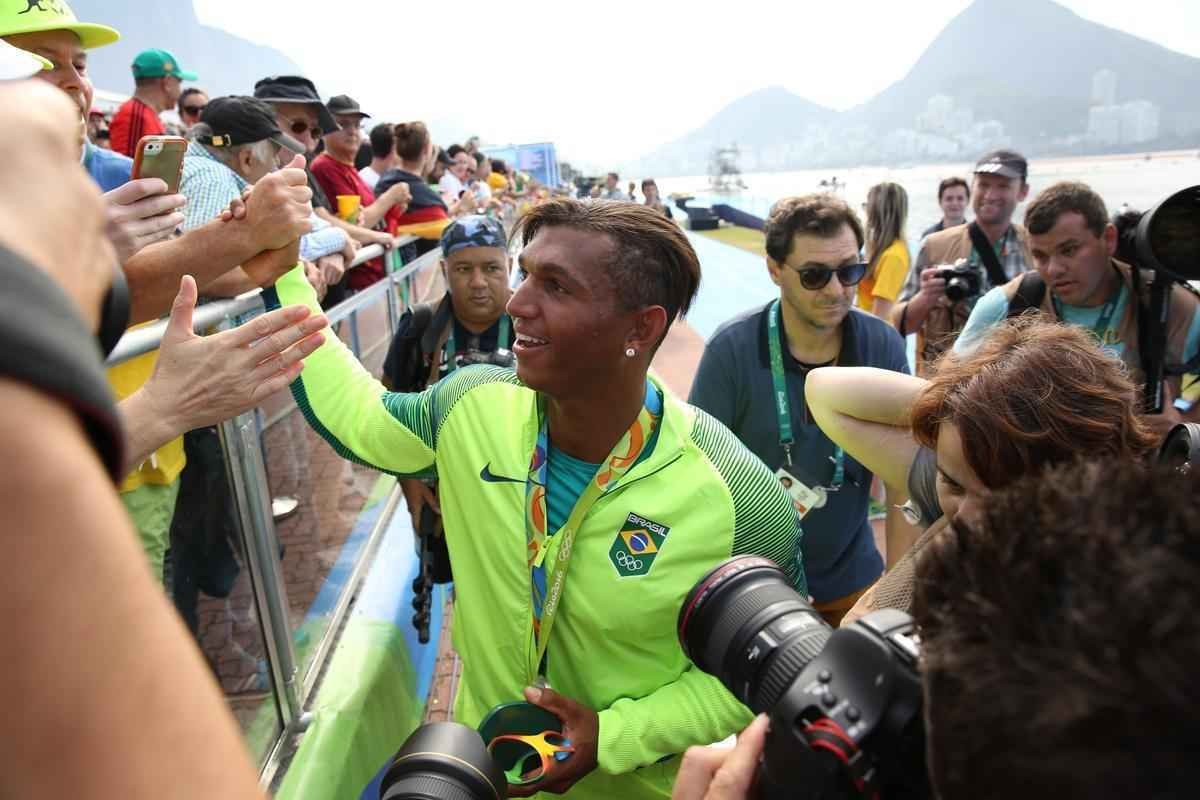 Confira fotos da disputa e da medalha de prata de Isaquias Queiroz