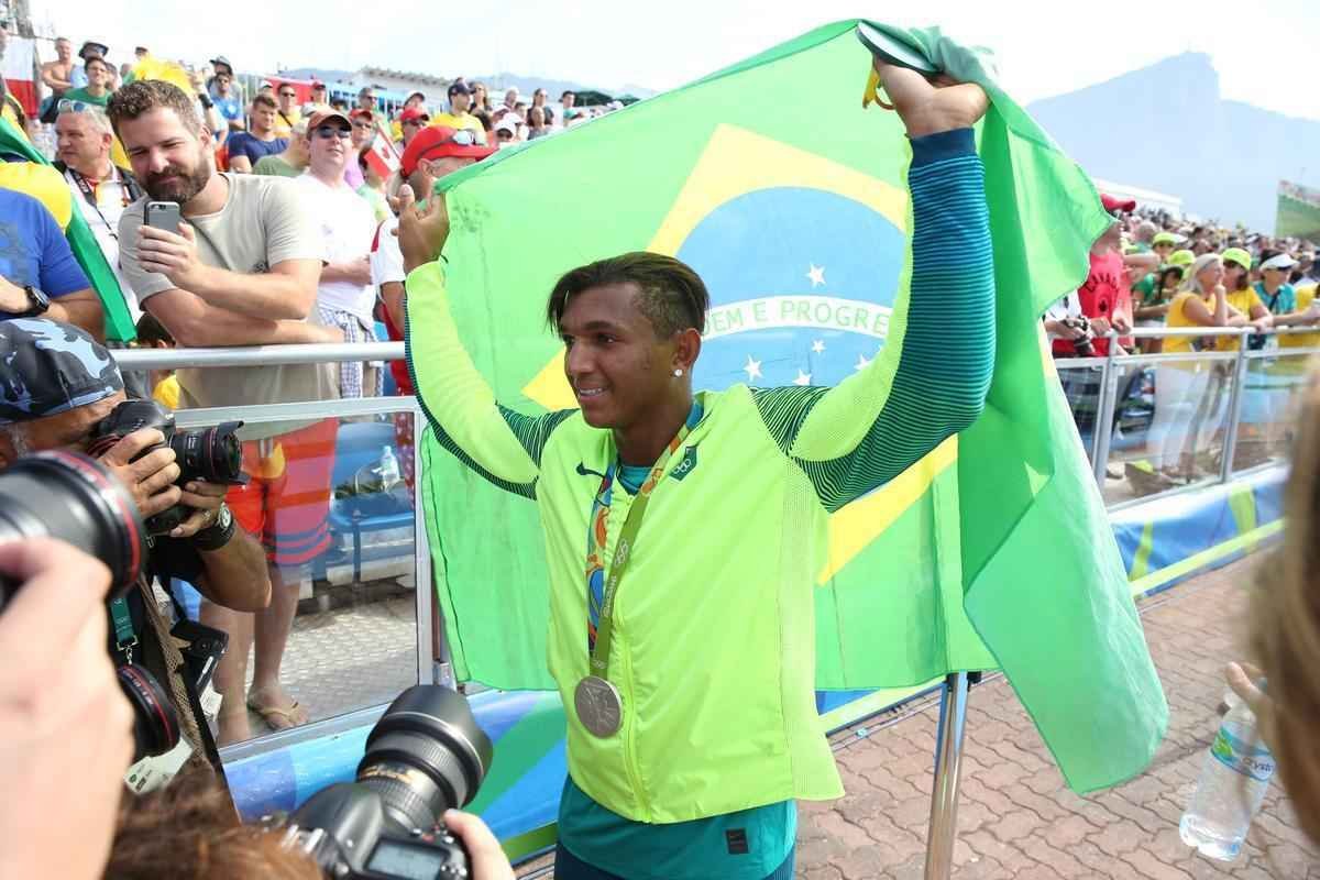 Confira fotos da disputa e da medalha de prata de Isaquias Queiroz