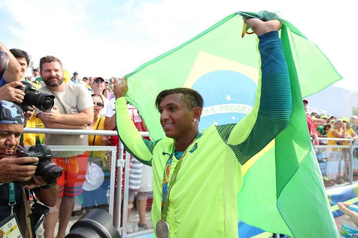 Confira fotos da disputa e da medalha de prata de Isaquias Queiroz