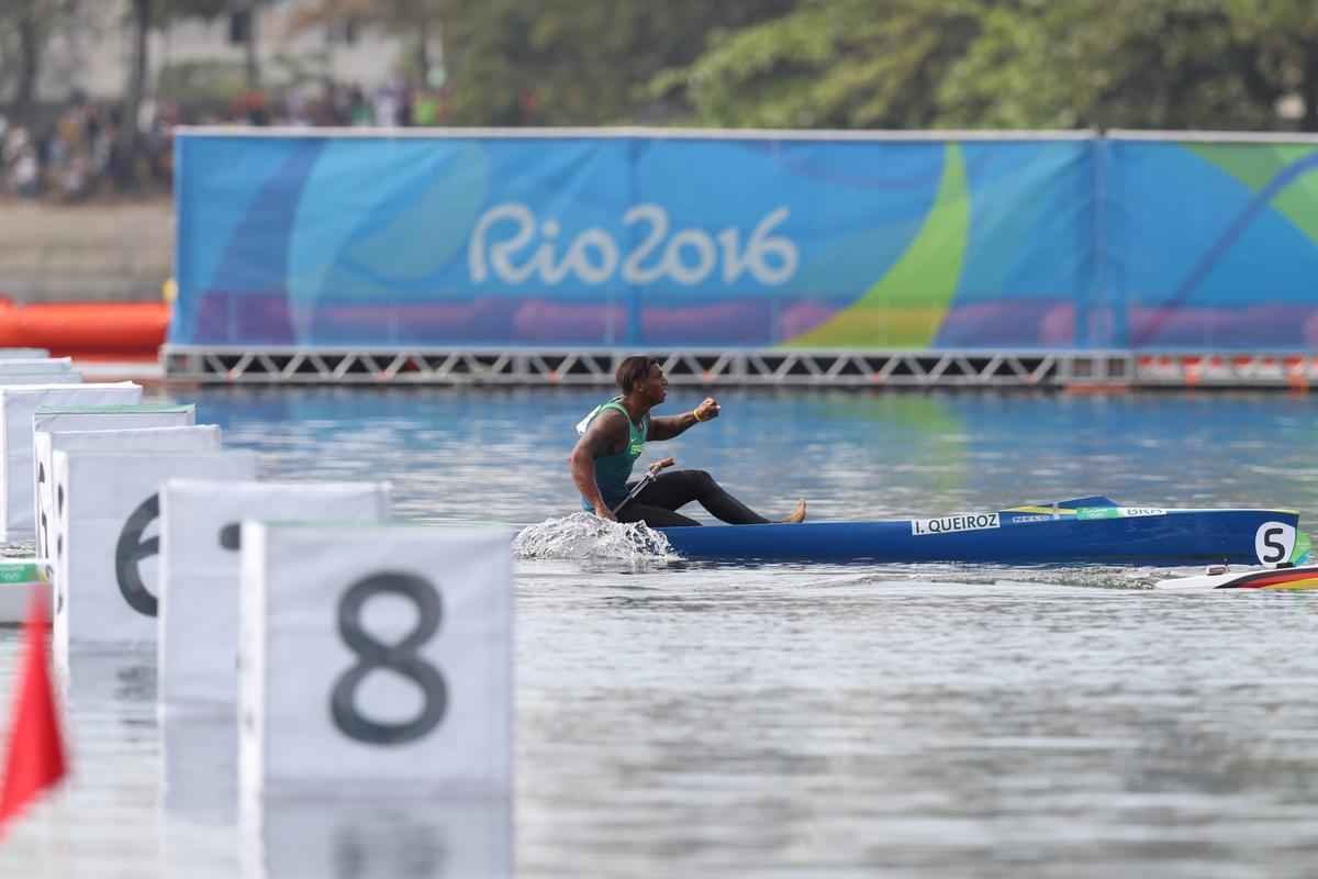 Confira fotos da disputa e da medalha de prata de Isaquias Queiroz