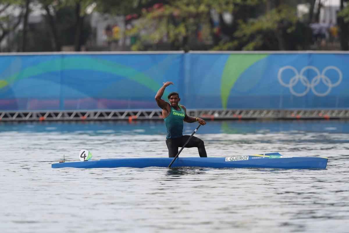 Confira fotos da disputa e da medalha de prata de Isaquias Queiroz