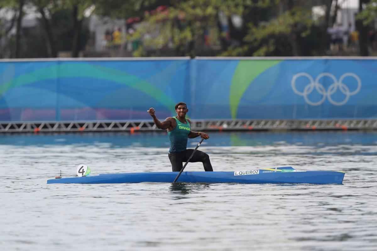 Confira fotos da disputa e da medalha de prata de Isaquias Queiroz
