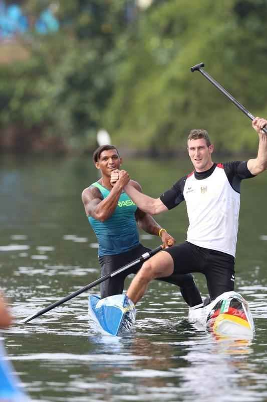 Confira fotos da disputa e da medalha de prata de Isaquias Queiroz