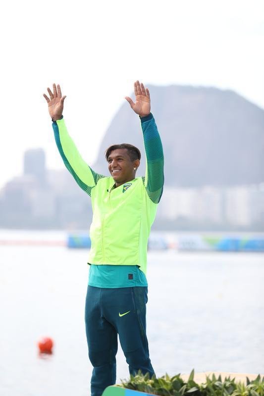 Confira fotos da disputa e da medalha de prata de Isaquias Queiroz