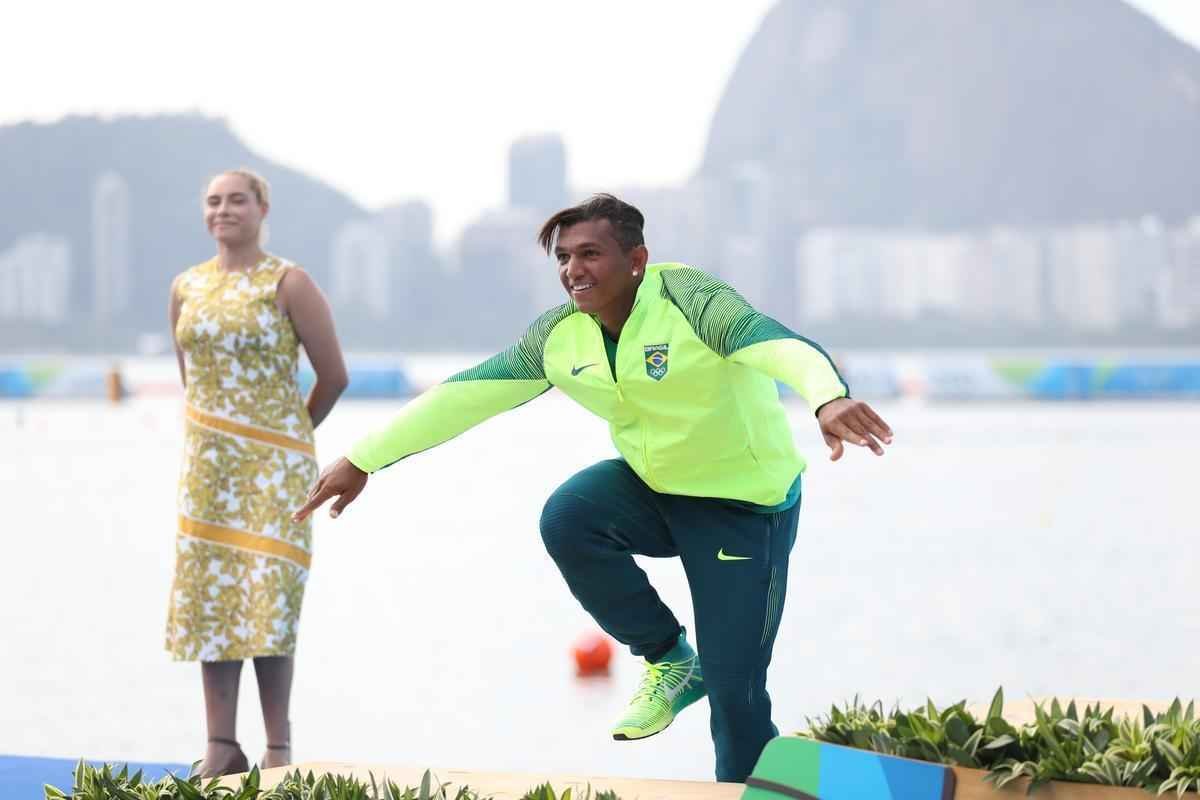 Confira fotos da disputa e da medalha de prata de Isaquias Queiroz