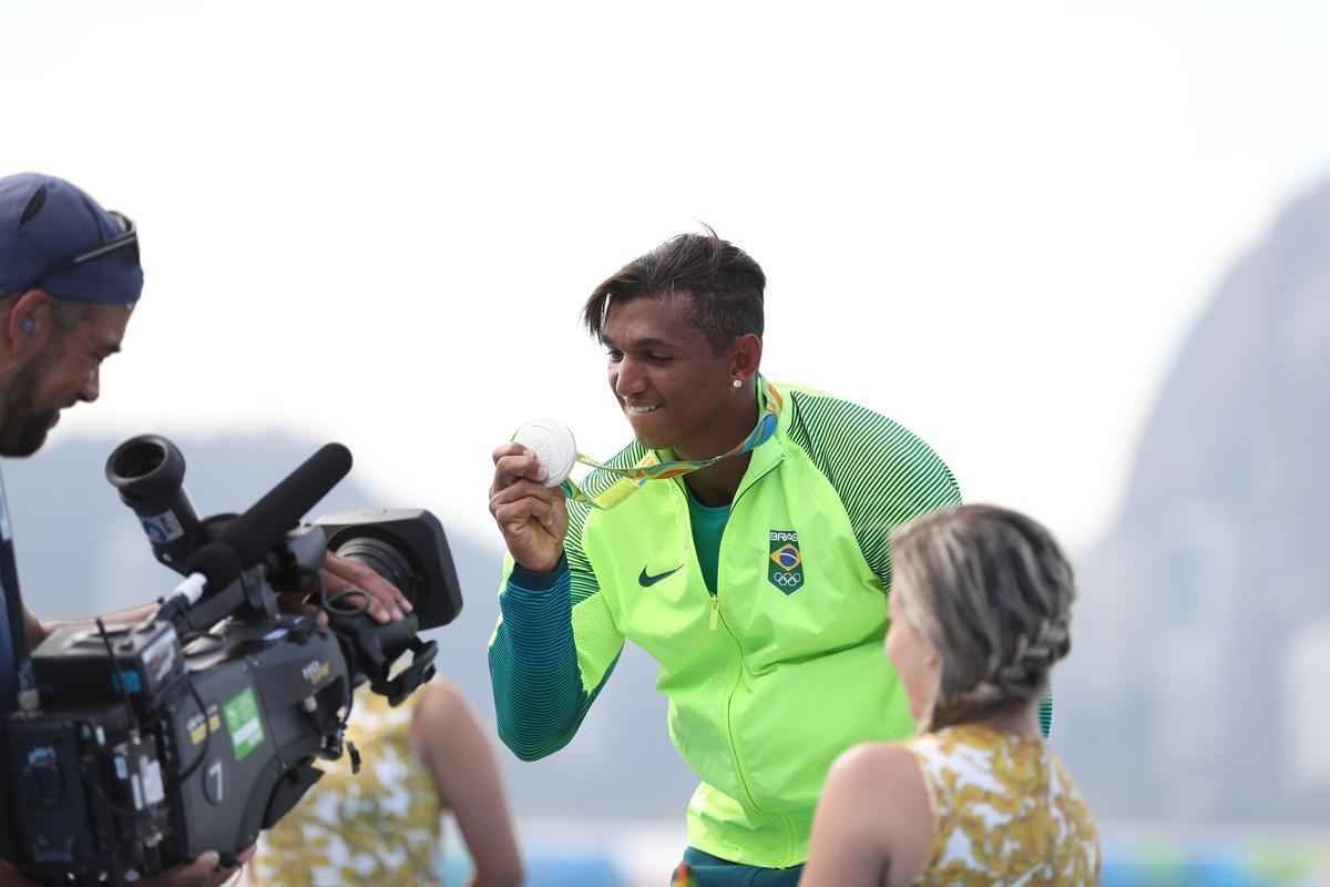 Confira fotos da disputa e da medalha de prata de Isaquias Queiroz