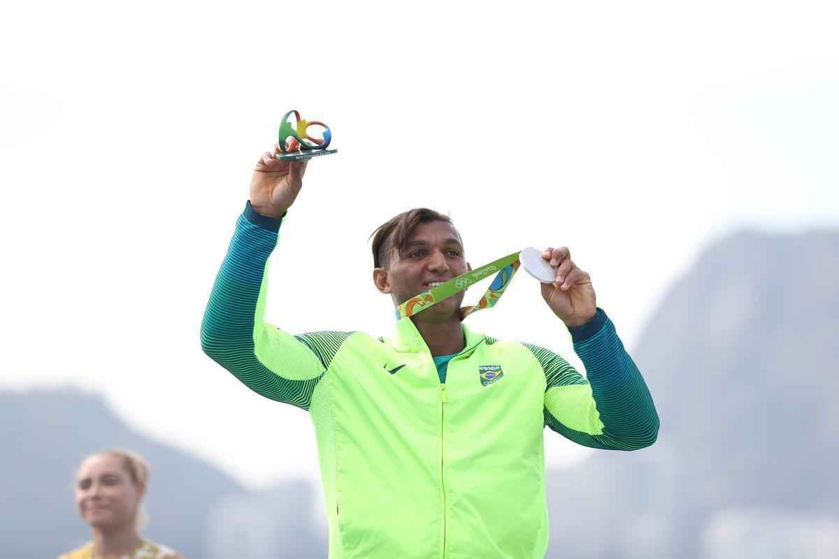Confira fotos da disputa e da medalha de prata de Isaquias Queiroz