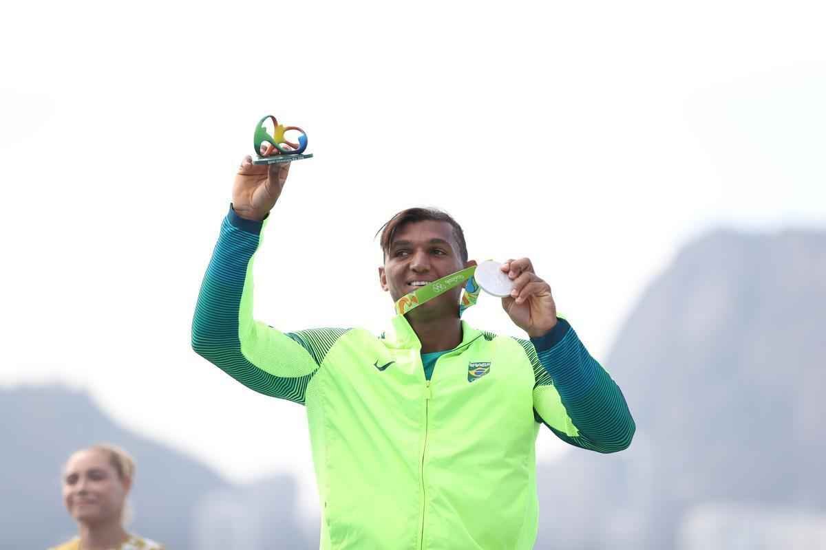 Confira fotos da disputa e da medalha de prata de Isaquias Queiroz