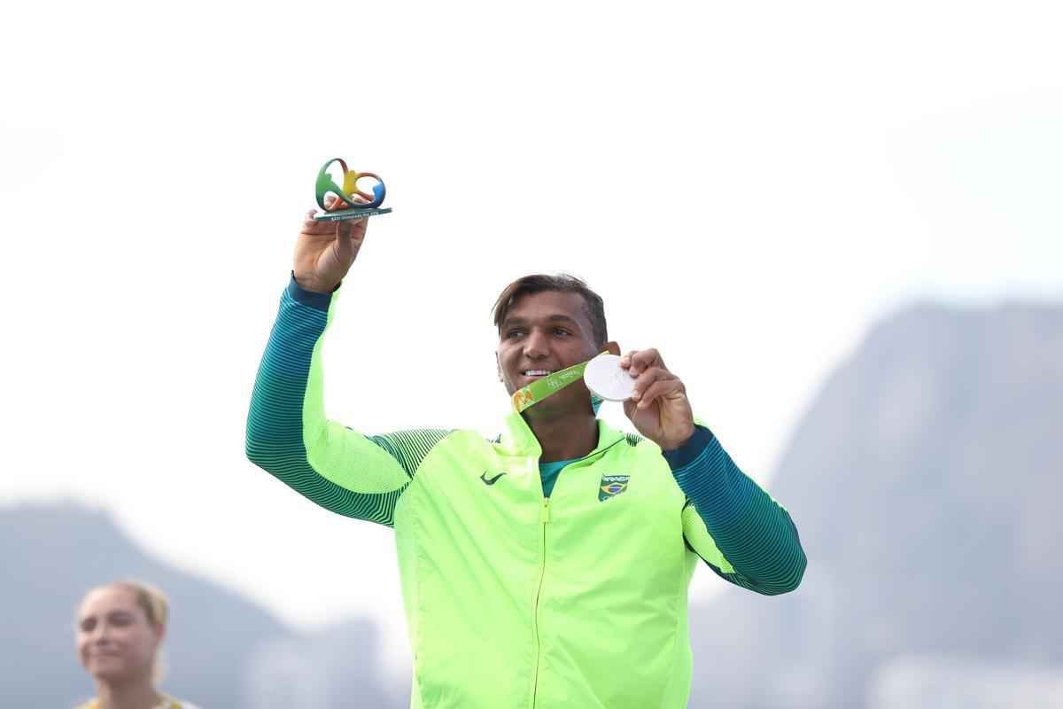 Confira fotos da disputa e da medalha de prata de Isaquias Queiroz