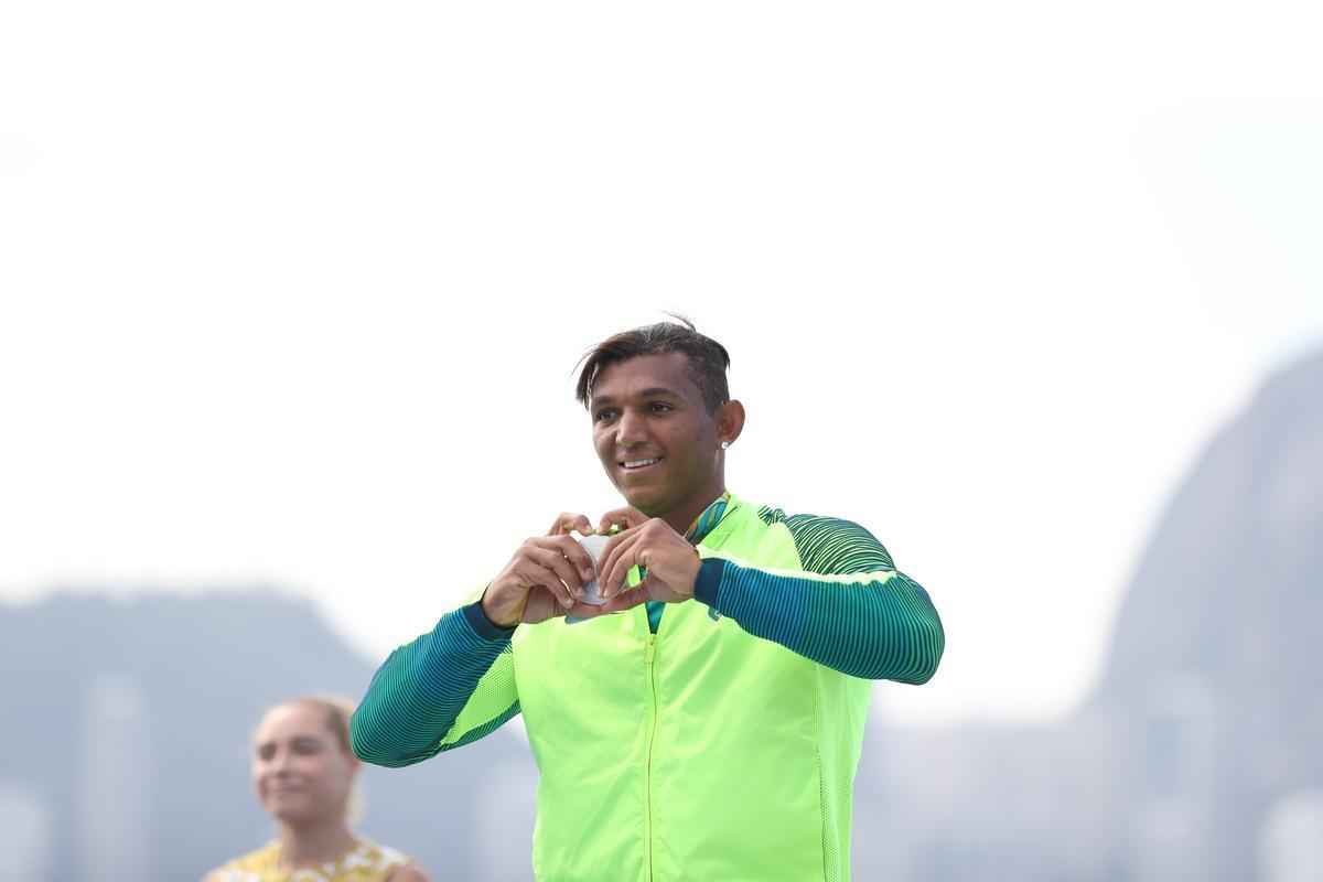 Confira fotos da disputa e da medalha de prata de Isaquias Queiroz