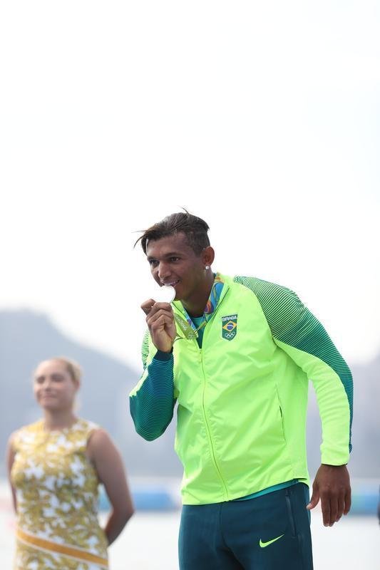 Confira fotos da disputa e da medalha de prata de Isaquias Queiroz