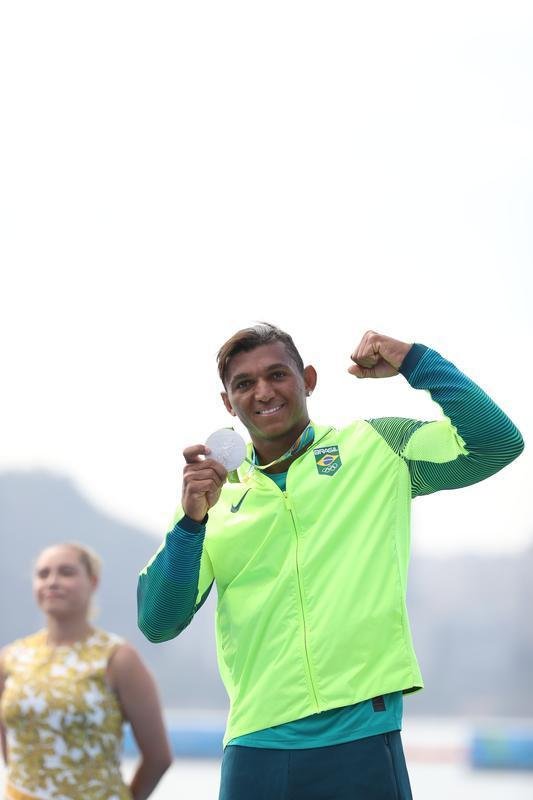 Confira fotos da disputa e da medalha de prata de Isaquias Queiroz