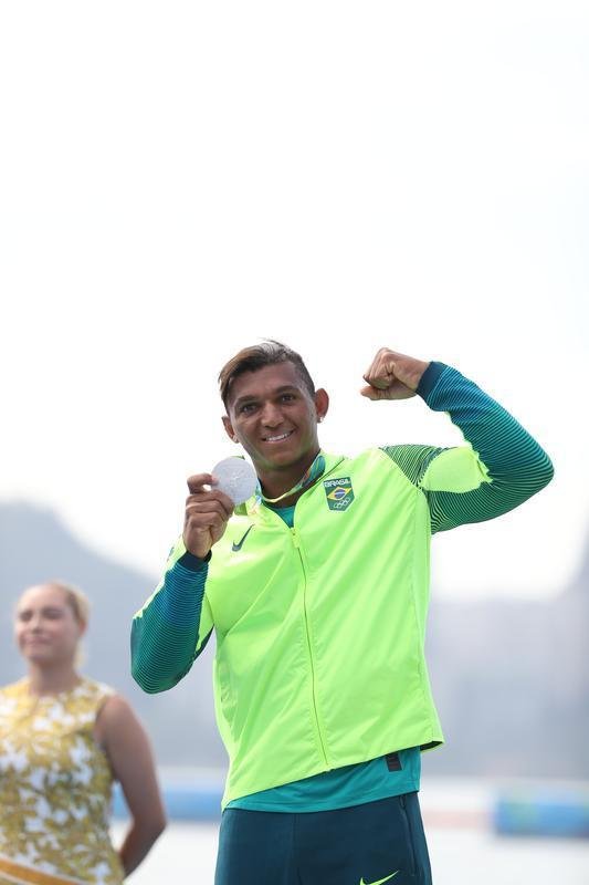 Confira fotos da disputa e da medalha de prata de Isaquias Queiroz