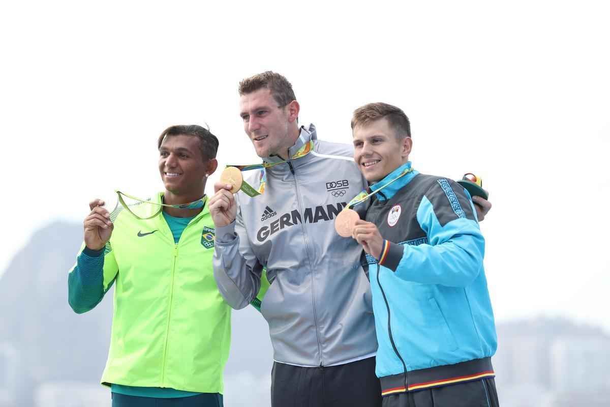 Confira fotos da disputa e da medalha de prata de Isaquias Queiroz