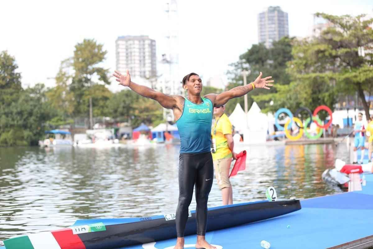 Confira fotos da disputa e da medalha de prata de Isaquias Queiroz