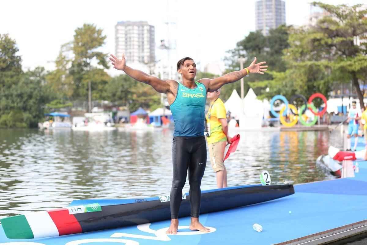 Confira fotos da disputa e da medalha de prata de Isaquias Queiroz