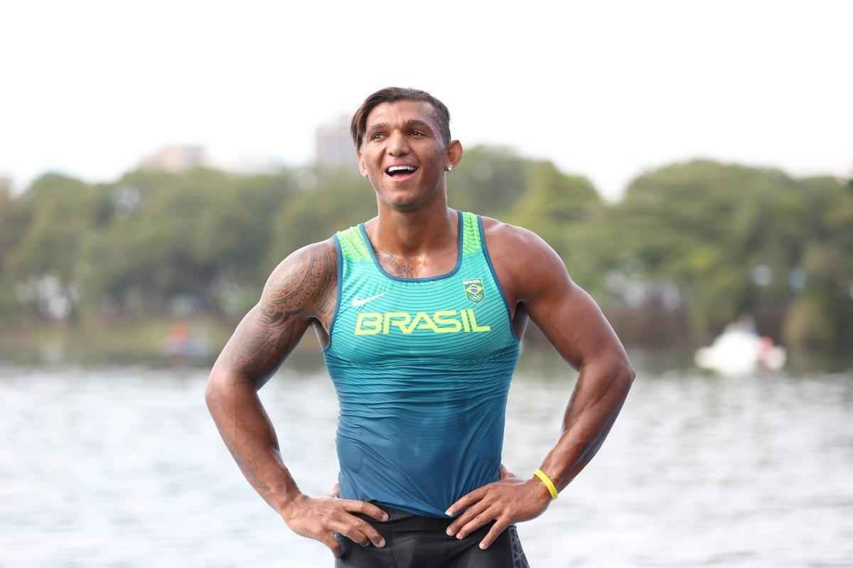 Confira fotos da disputa e da medalha de prata de Isaquias Queiroz