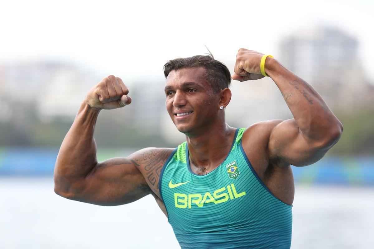 Confira fotos da disputa e da medalha de prata de Isaquias Queiroz