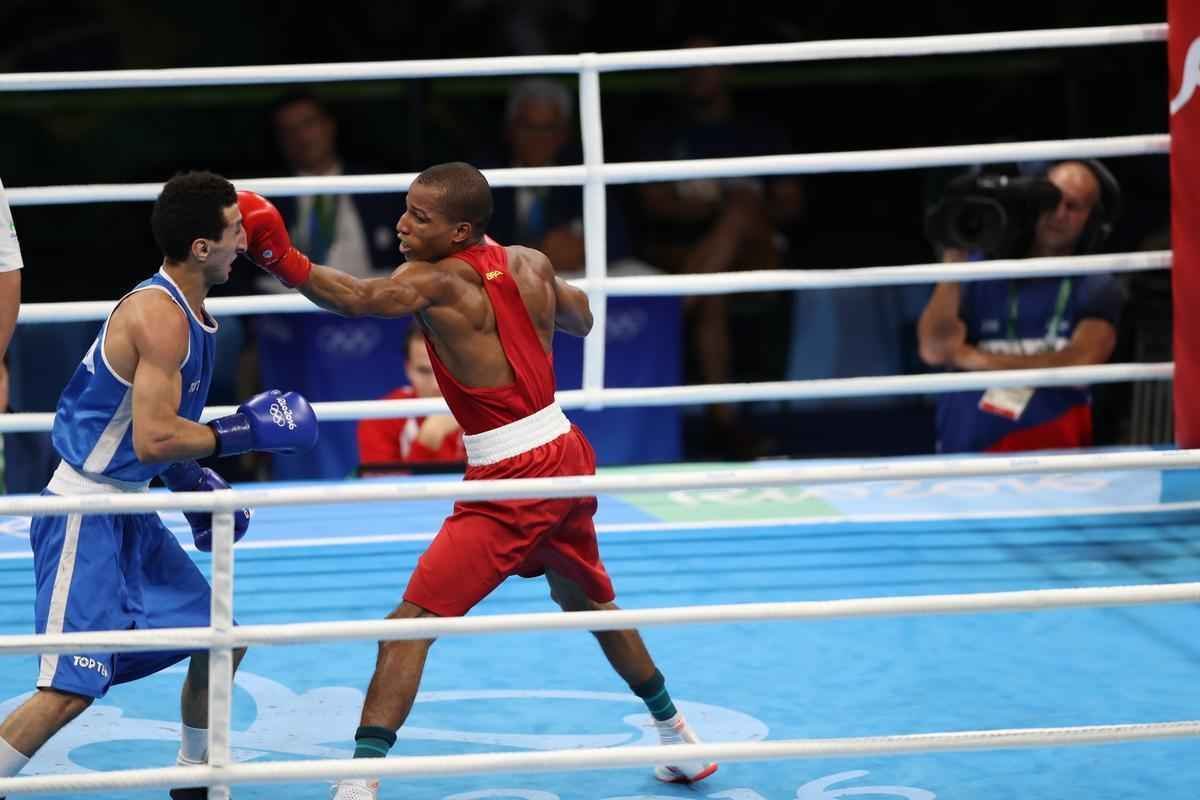 Imagens do combate em que Robson Conceio conquistou o ouro no Rio
