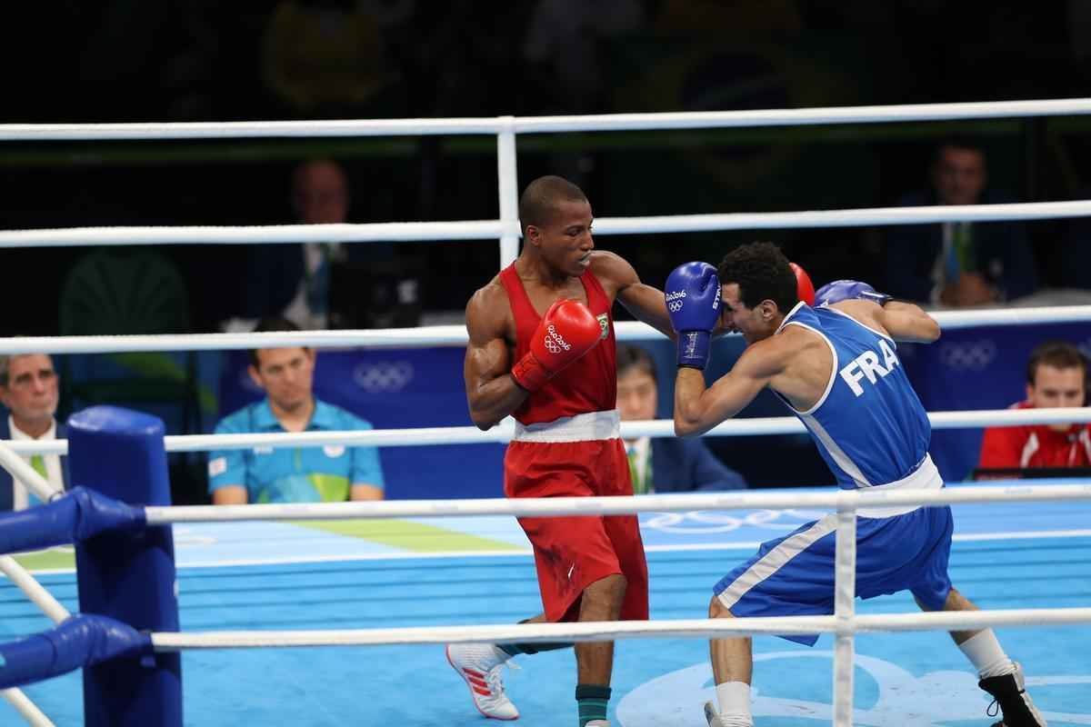Imagens do combate em que Robson Conceio conquistou o ouro no Rio