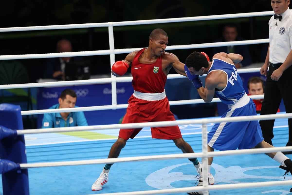 Imagens do combate em que Robson Conceio conquistou o ouro no Rio