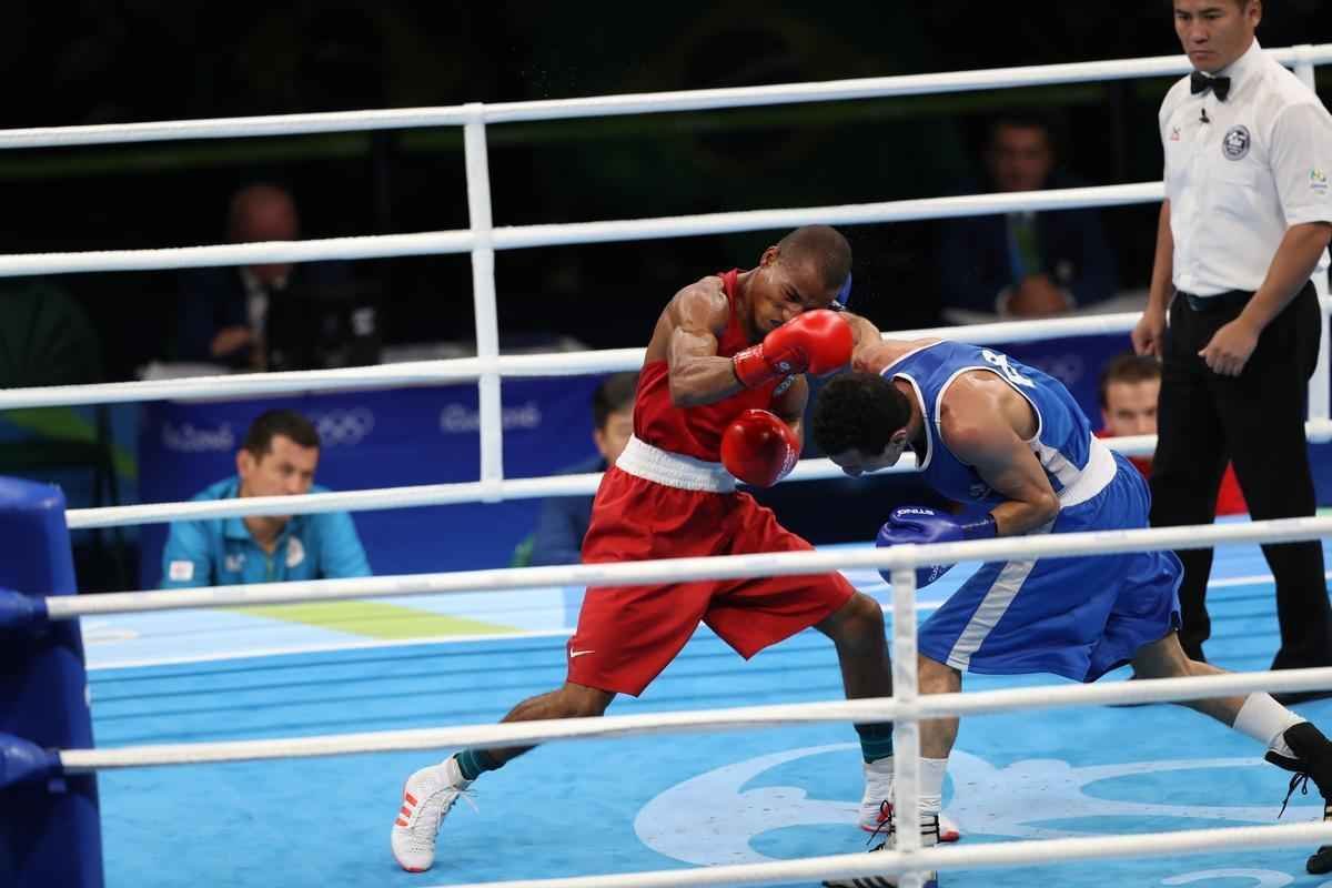 Imagens do combate em que Robson Conceio conquistou o ouro no Rio