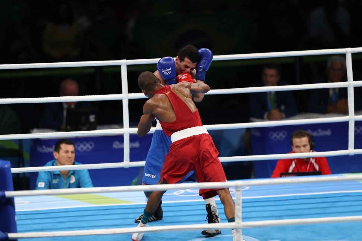 Imagens do combate em que Robson Conceio conquistou o ouro no Rio